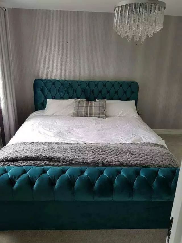 Green crushed on sale velvet bed