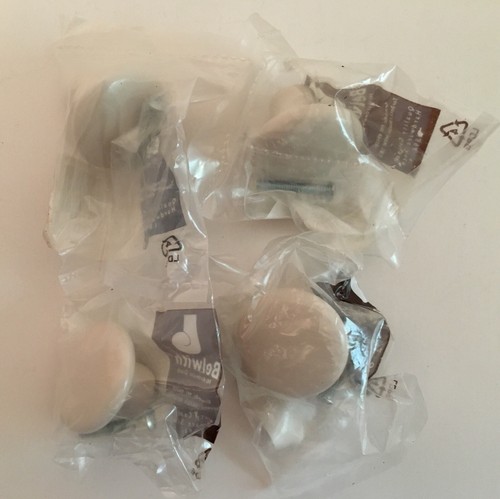 Hickory Hardware P29-LAD 1 1/2" Tranquility Cabinet Knobs Light Almond Set of 4 - Picture 3 of 6