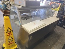 Market Series refrigerated Deli Case Model SQ-5CD