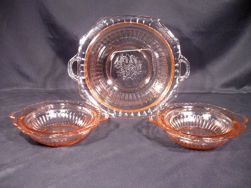 Anchor Hocking Mayfair Pink Handled Bowls 1 Large 2 Medium Set of 3 - Picture 1 of 12