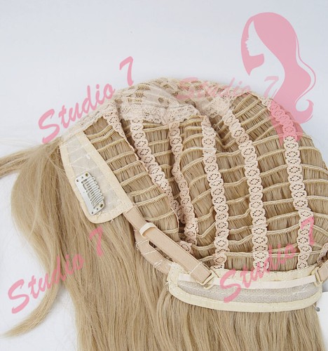 W240 Honey Blonde Mid Length Wavy Wig - studio7-uk - Picture 6 of 6