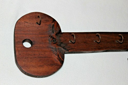 Hand Crafted Wood Skeleton Key Holder ¾” Pine measures 16 ½” x 6 ¾” 5 Hooks - Picture 2 of 4