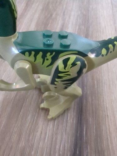 Jurassic World Velociraptor Dinosaur olive/dark green - Picture 6 of 18