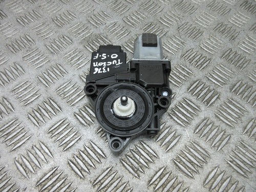 2022 HYUNDAI TUCSON DRIVER SIDE FRONT WINDOW MOTOR 82460-F1010 - Picture 2 of 8