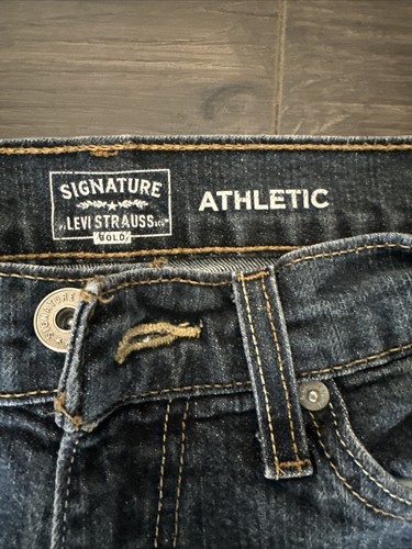 Signature Levi Strauss Gold Athletic 29x32 Women's Jeans - Picture 3 of 10