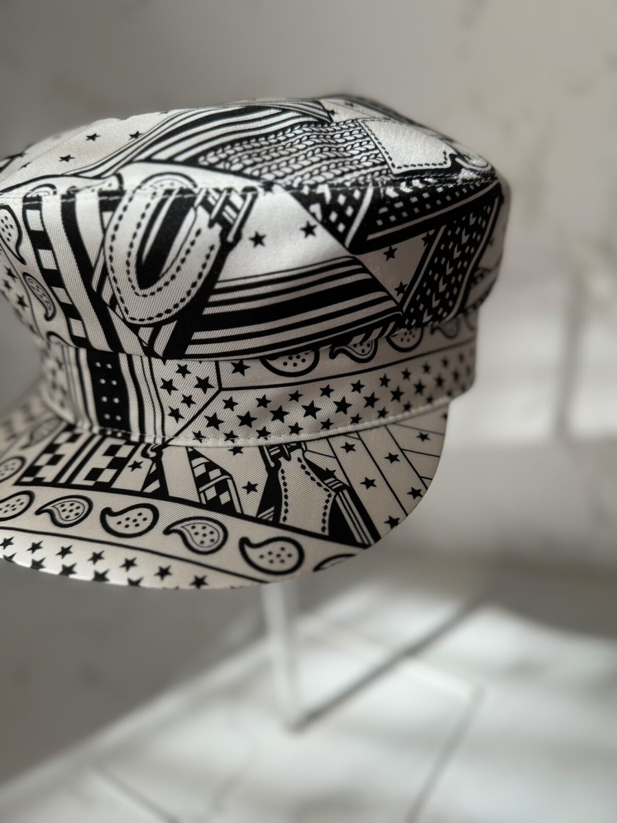 NEW Hermes Women's Deauville Cap Zigzag Printed Silk in Noir NEW Hermes Women's Deauville Cap Zigzag Printed Silk in Noir