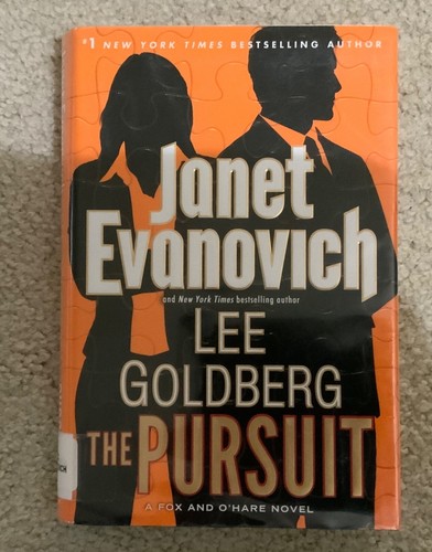 The Pursuit by Janet Evanovich and Lee Goldberg HC/DJ