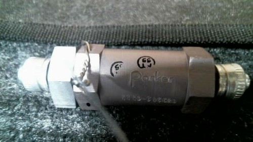 AIRCRAFT PARKER-HANNIFIN VALVE 1119-516620 NSN: 4831-2915-328-247,2915-328-2647 - Foto 2 di 11