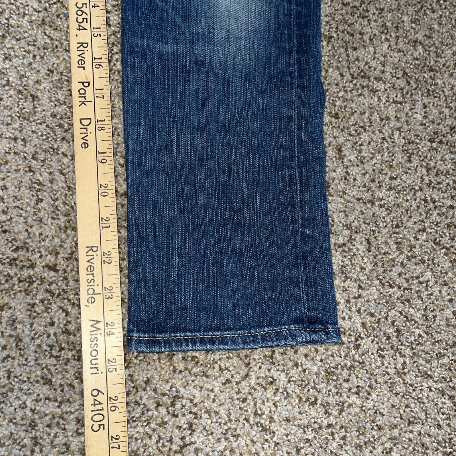 True Religion Lizzy Womens Jeans Blue Tag Size 31 (31x24.5) Straight Low Rise - View 7