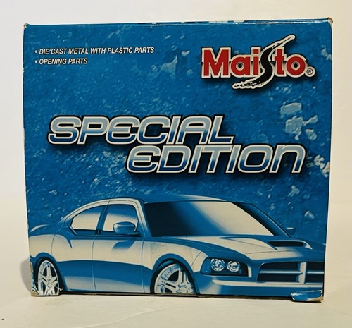 Maisto Edizione Speciale 1968 Chevy Camaro SS 396 Cabrio Scala 1:24 BLU - Foto 2 di 6