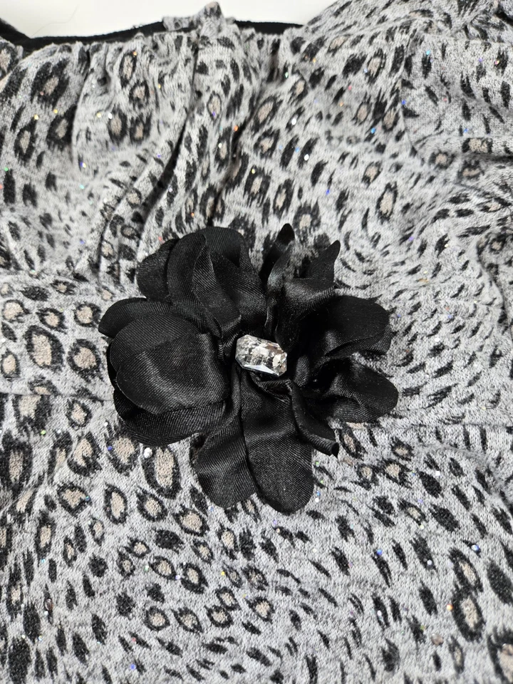 Vestido de vacaciones Emily West para niña gris negro brillante talla 8 Cheetah Leapord  Foto 2 de 4