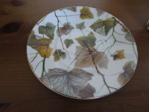 Vintage Royal Albert Springwood demitasse cup & saucer - Picture 2 of 7