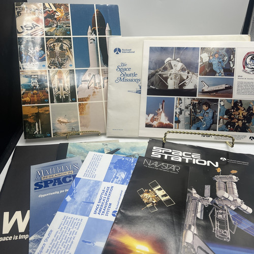 Carpeta de información de misiones del transbordador espacial internacional Rockwell de colección NAVSTAR - Imagen 1 de 17