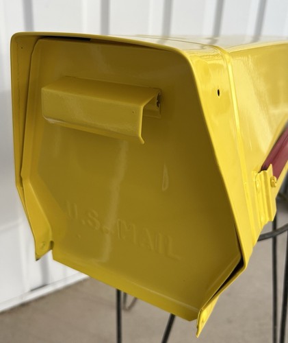 VINTAGE MID-CENTURY MAILBOX- 1960'S THE STEEL CITY CORP. MCM METAL MAILBOX-RETRO - Picture 3 of 13