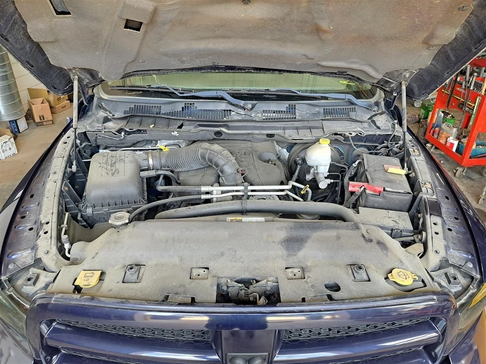 Manija de puerta lateral exterior pasajero Rh Ram1500 Sku#4196850 2012 Foto 2 de 4