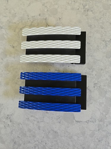Set of 2 Adidas Golf Trophy 2.0 Belt Buckles - White & Royal Blue - NEW  - Picture 1 of 2