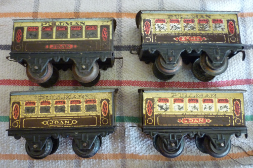 HORNBY SERIE SPUR O 4 x PULLMAN REISEBUSSE