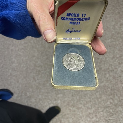 APOLLO 11 COMMEMORATIVE SILVER MEDAL IN ORIGINAL BOX - Picture 3 of 11