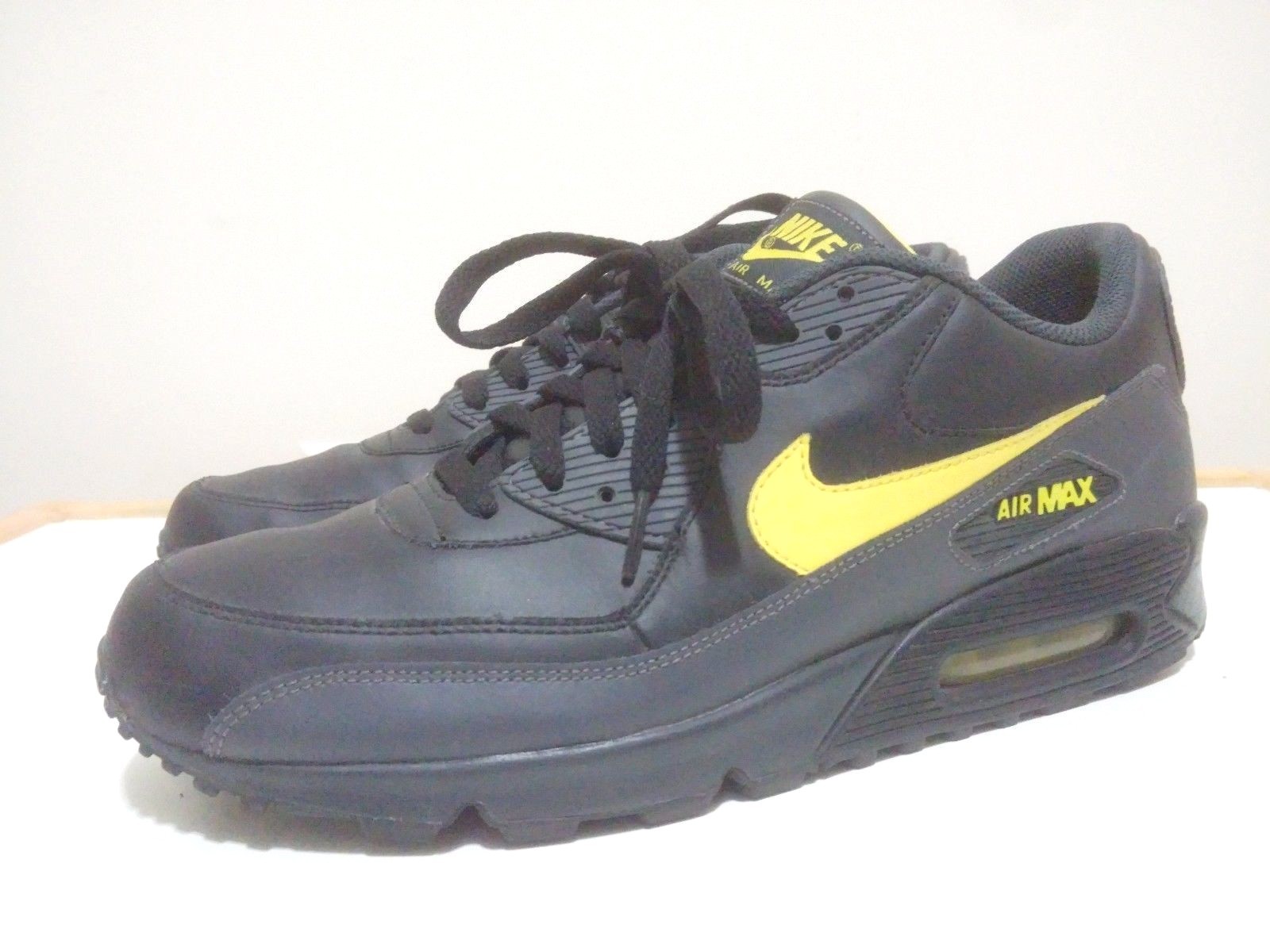 Nike Black Bright Zest Yellow Airmax 90 AM90 11.5 Mens AM1 302519-073 EUC Boost Nike Black Bright Zest Yellow Airmax 90 AM90 11.5 Mens AM1 302519-073 EUC Boost