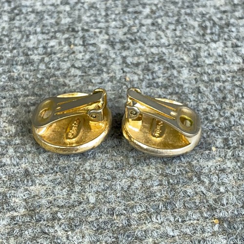 Vintage 80s Gold Tone Medallion Clip On Earrings Large Round Designer Statement - Picture 7 of 8