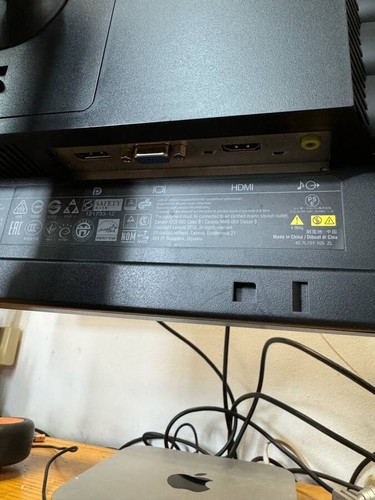 Lenovo ThinkVision LT2223pwC 22” 1920 x 1200 LED LCD Monitor with Stand - Picture 4 of 9