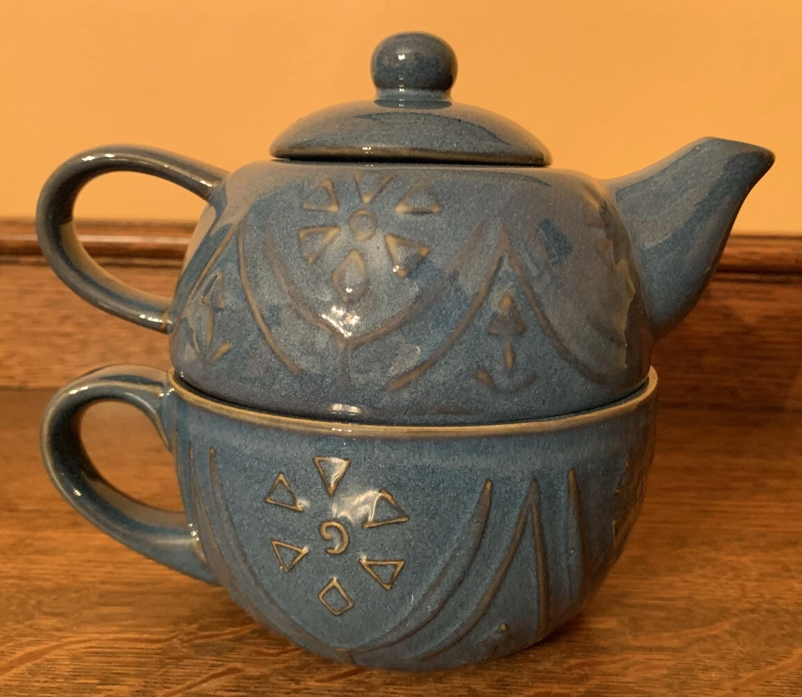 Pier One Blue China Tea Set Teapot and 3 Tea Cups Chinoiserie Tea