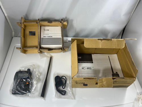 Icom IC- R5 Handheld Portable Communications Wideband Receiver Radio OEM Japan - Picture 3 of 12
