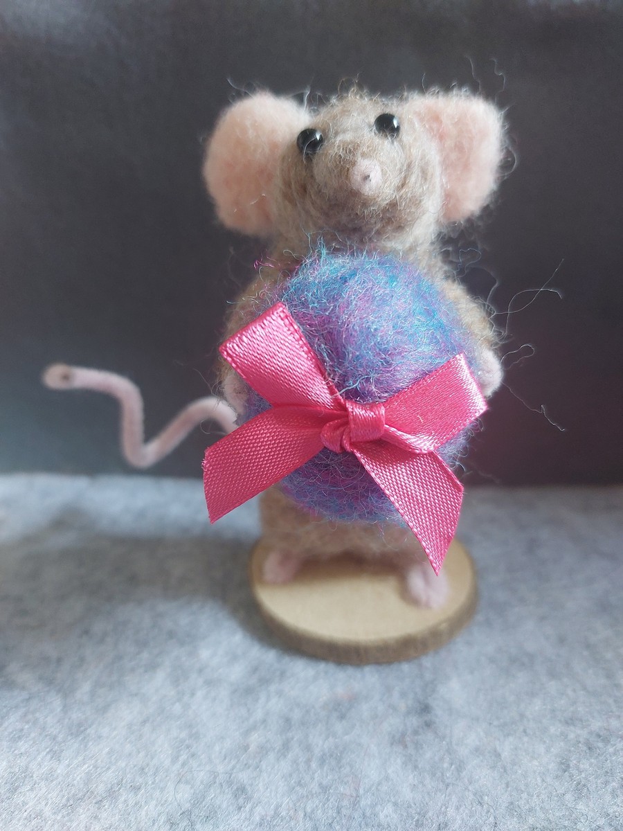 Easter Mouse - Fairy Fae Handmade Needle Felt Decoration Easter Mouse - Fairy Fae Handmade Needle Felt Decoration