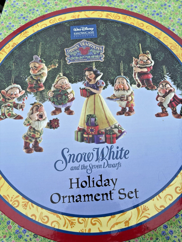 Jim Shore Disney Traditions Snow White and the 7 Dwarfs Holiday Ornament Set - Picture 3 of 17