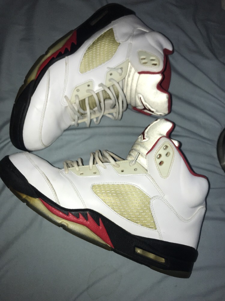 Nike Air Jordan V 5 Retro White/ Fire Red/ Black Nike Air Jordan V 5 Retro White/ Fire Red/ Black