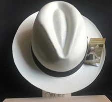 GENUINE ECUADOR MONTECRISTI" PANAMA HAT -FINO GRADE 4-5 ULTRA FINO GRADE 7-8