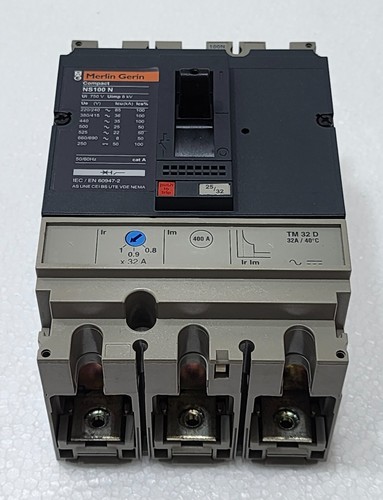 MERLIN GERIN NS100N TM32D 32A 3P 29637 CIRCUIT BREAKER NS100-160-250 N/H/NA - Picture 3 of 8