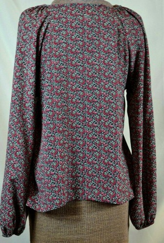 Floral Blouse V-Neck Size S lightweight - Picture 2 of 4