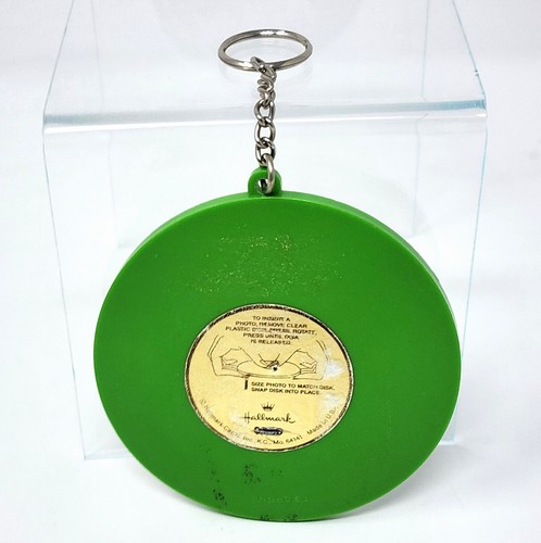1977 KERMIT THE FROG Muppets Hanson HALLMARK Large Round Green Plastic Keychain - Picture 13 of 22