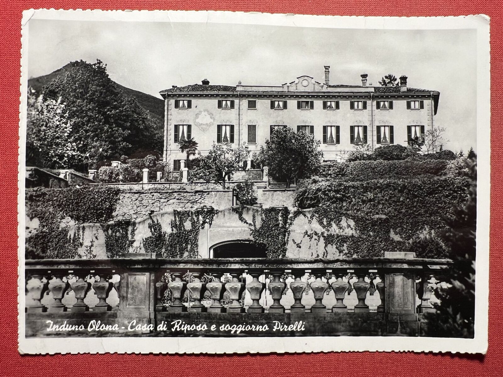 Foto 1 di 2