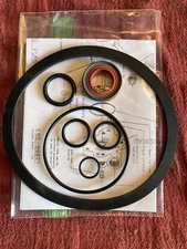 FORD 601,800,801,900,901,2000,4000 TRACTOR EATON POWER STEERING PUMP SEAL KIT