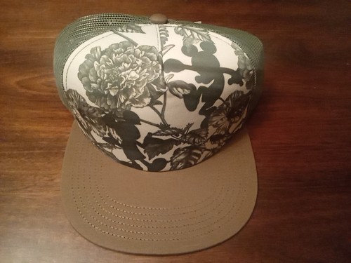 Disney Neff Forever Fun Mickey Mouse Adjustable Hat (Brand New)