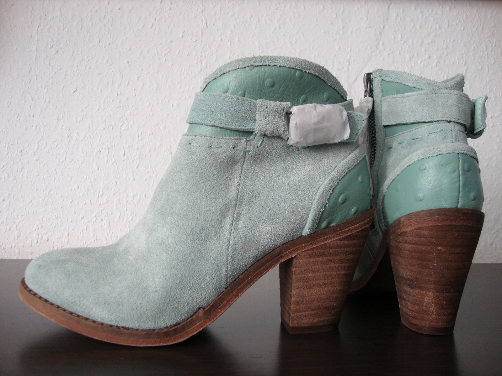 Bild 1 von 12