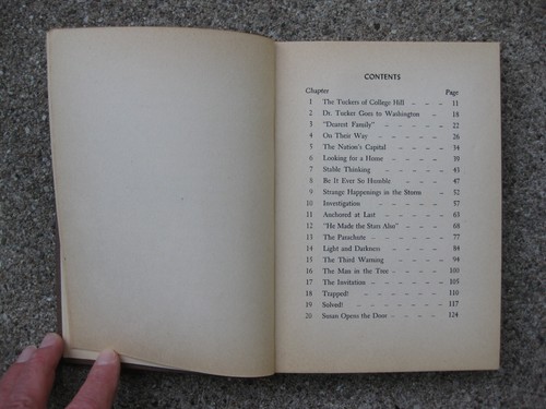 TUCKERS TURN OUT by V. BAKER 1st Edition 1944 - EXCELLENT - Picture 6 of 8