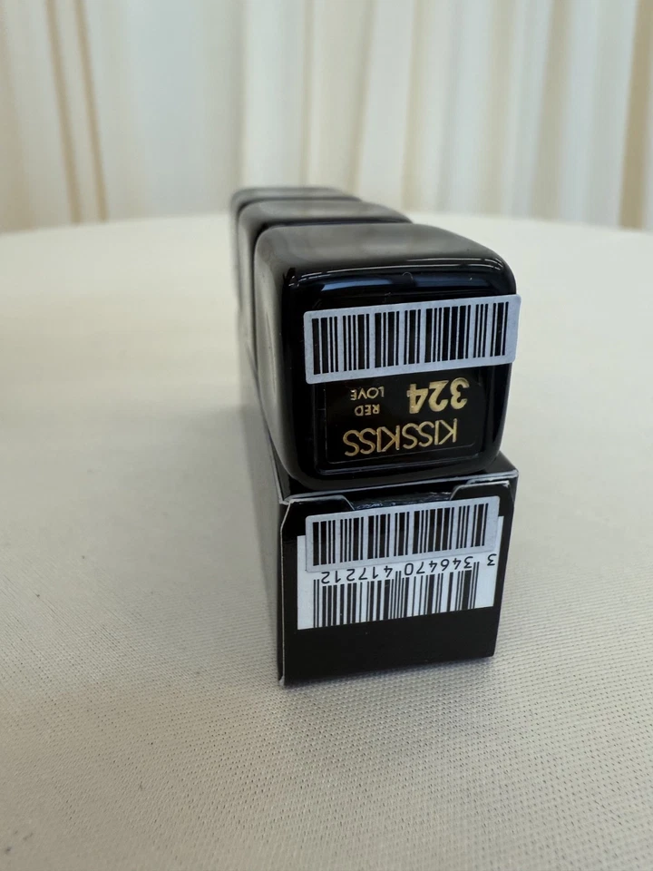 Guerlain Kiss Kiss Creamy Shaping Lip Colour  324 Red Love (3.5g) - Image 4 of 4