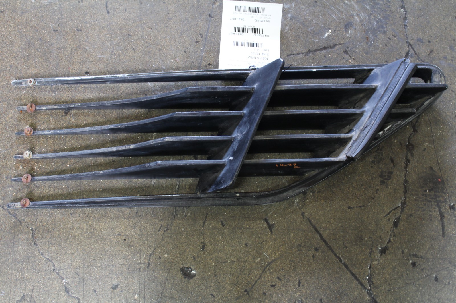 Ferrari Mondial, RH, Right, Metal on Body Grille, Chipped, Used, P/N 60779200