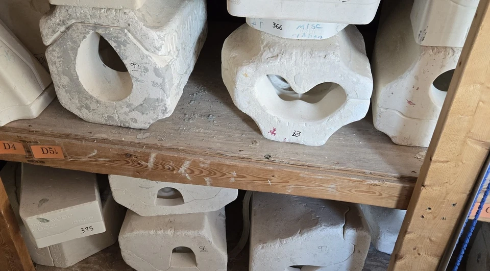 Lote de 64 moldes de fundición de cerámica vintage - Belén, gnomos y muñecas Foto 4 de 4