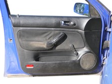 1x Golf 4 Bora Türverkleidung Verkleidung Tür vorne links 4/5-Türer schwarz