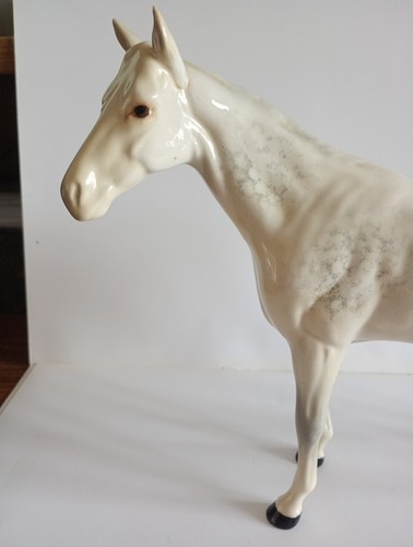 Beswick Bois Roussel Racehorse #701 Dapple Grey Gloss. Very Good Condition. - Picture 2 of 11