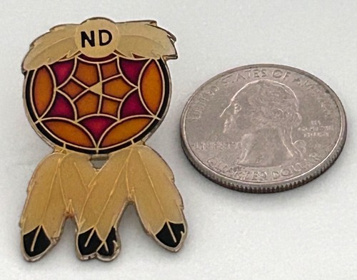 Vintage Odyssey of the Mind North Dakota Dream Catcher Feathers Lapel Pin - Picture 2 of 3
