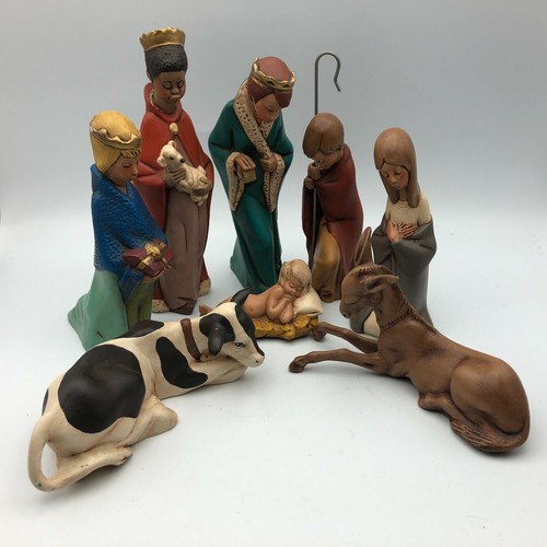 Vintage Christmas Nativity Set Manger + 8 Figures Jesus Mary Joseph Cow Donkey - Picture 8 of 12