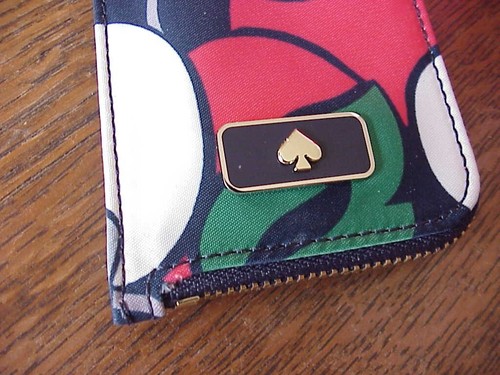 PORTAMONETE PICCOLO NUOVO CON ETICHETTE KATE SPADE 5-1/4 X 3 IN PER LICENZA, CARTE DI CREDITO, SOLDI - Foto 10 di 12