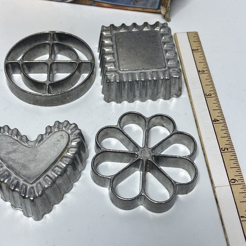 Vintage Nordic Ware Double Rosette and Timbale Iron ~ Double Iron and 4 Molds - Picture 2 of 5