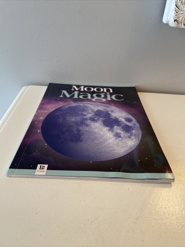 Moon Magic by Sally Morningstar, Hinkler, paperback 2021 - Bild 2 von 8