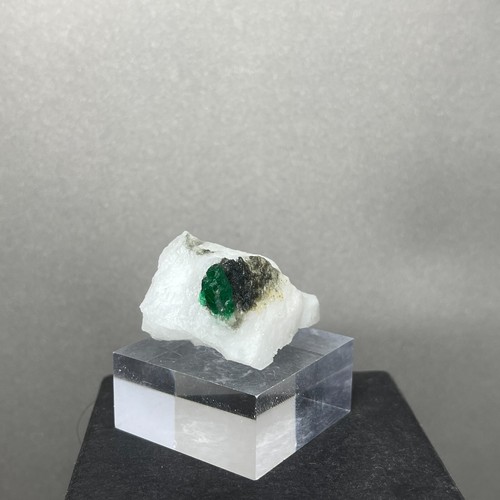 EMERALD Crystal With Matrix From Swat Pakistan 197 CT Natural Mineral Specimen - Picture 4 of 14